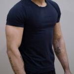 the-perfect-shirt-blue-crew-neck-01_858x1200px