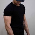 the-perfect-shirt-v-neck-01_858x1200px