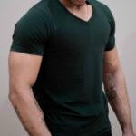 the-perfect-shirt-green-crew-neck-01_858x1200px