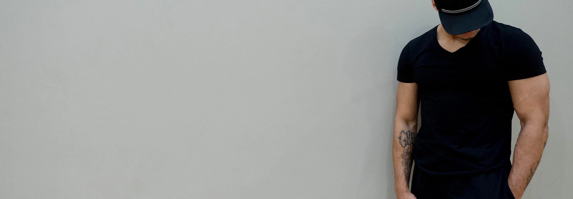 Anti-odor fitness and travel clothing for men